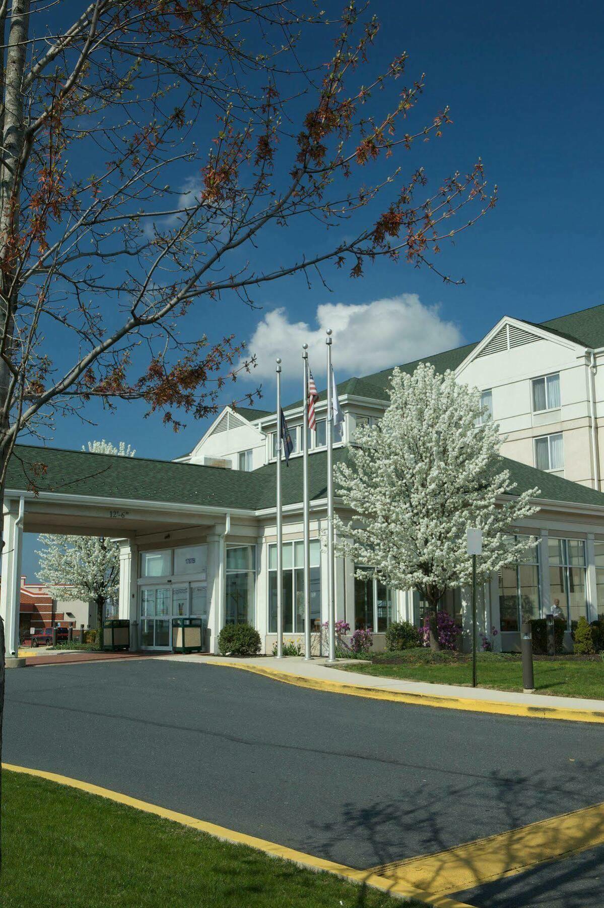 Hilton Garden Inn Allentown Bethlehem Airport Exterior photo